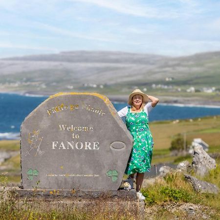 Отель Into The Burren Murroogh Экстерьер фото